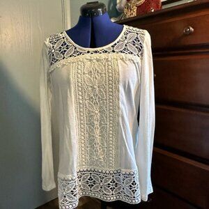 Monoreno long sleeve white top with white lace, NWT, L